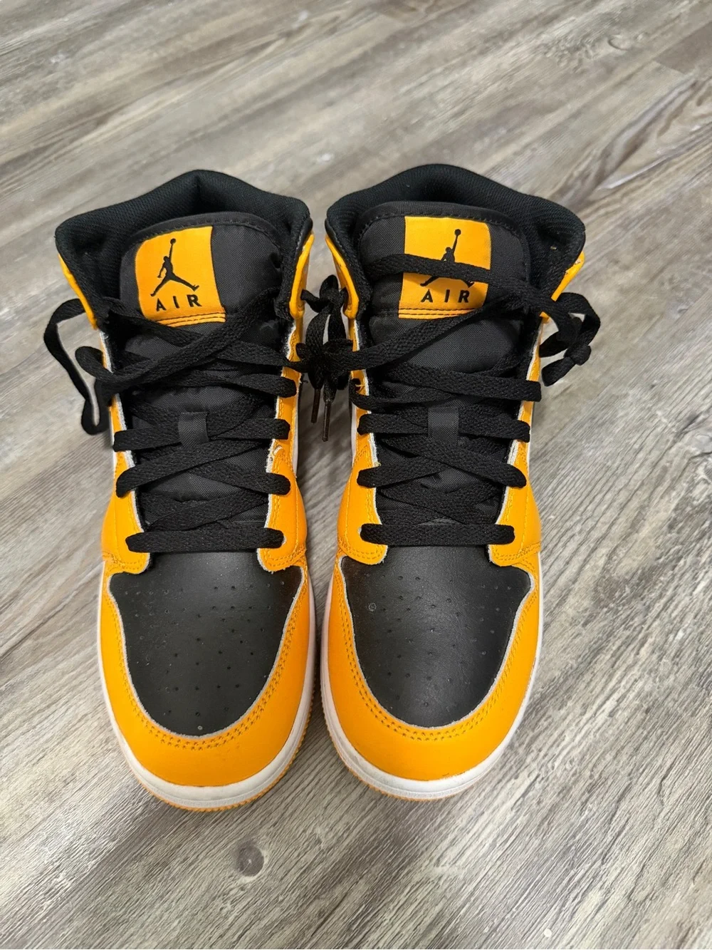 Nike worn twice